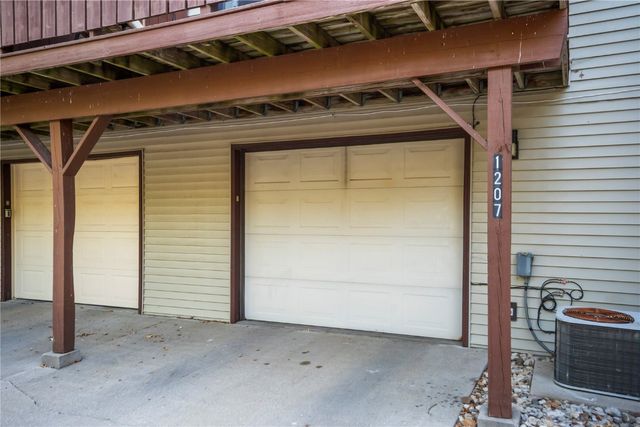 1207 Cambria, Iowa City, IA 52246