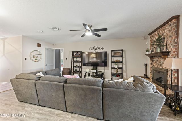 120 Berrybrook Drive, Broussard, LA 70518