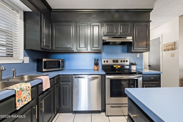 120 Berrybrook Drive, Broussard, LA 70518