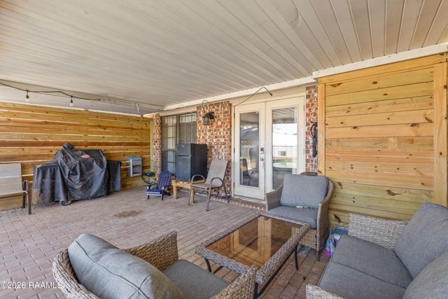 120 Berrybrook Drive, Broussard, LA 70518