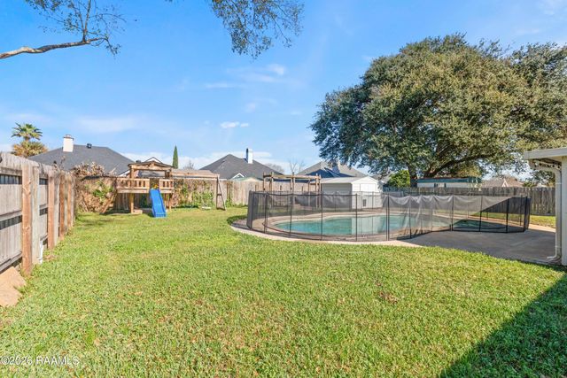 120 Berrybrook Drive, Broussard, LA 70518