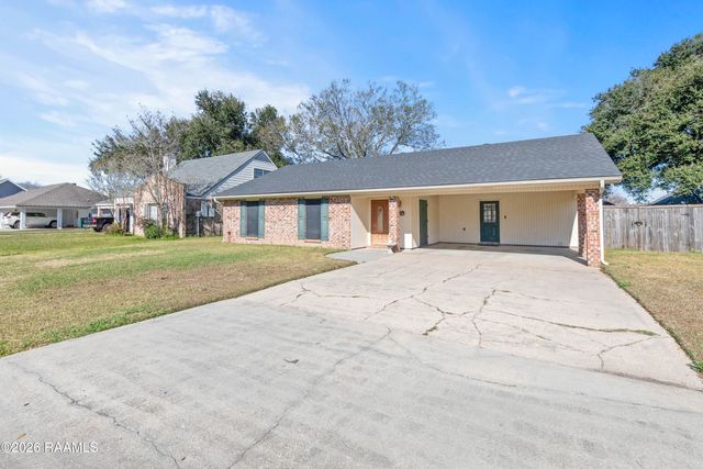 120 Berrybrook Drive, Broussard, LA 70518