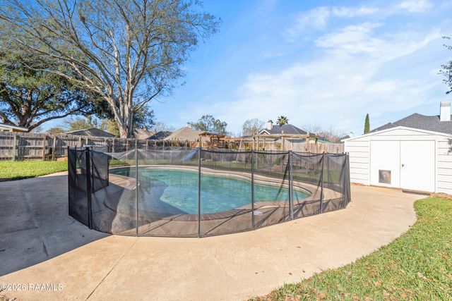 120 Berrybrook Drive, Broussard, LA 70518