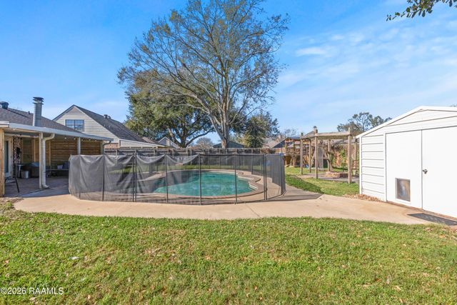 120 Berrybrook Drive, Broussard, LA 70518