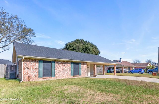 120 Berrybrook Drive, Broussard, LA 70518
