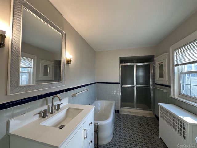 81 New Street 1, Huntington, NY 11743