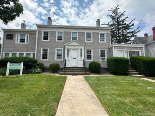 81 New Street 1, Huntington, NY 11743