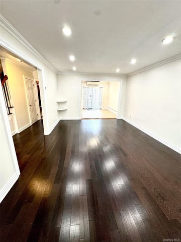 1004 Balcom Avenue, Bronx, NY 10465