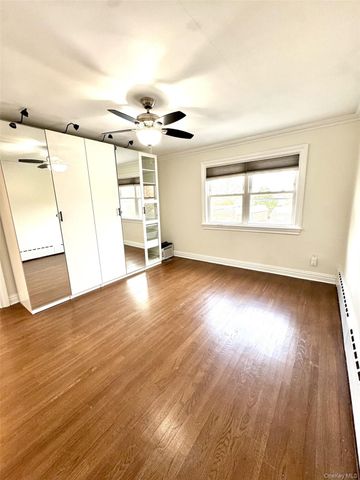 1004 Balcom Avenue, Bronx, NY 10465