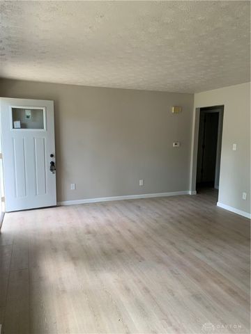 1285 Wallaby Drive, Beavercreek, OH 45432