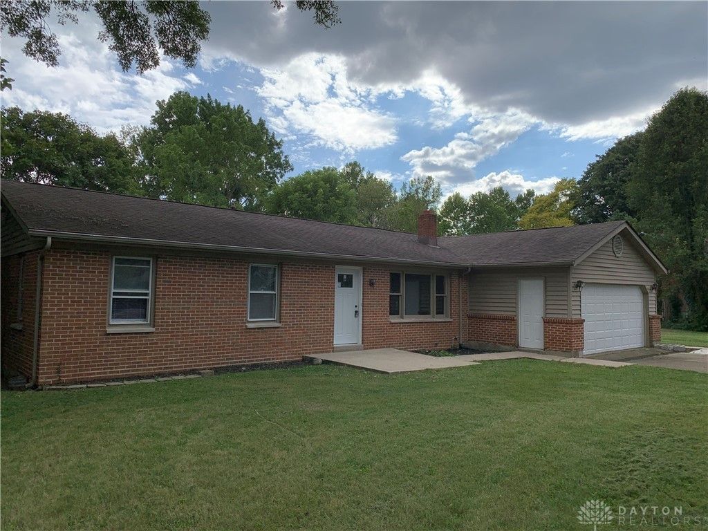 1285 Wallaby Drive, Beavercreek, OH 45432
