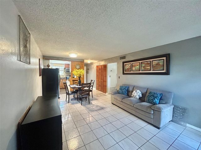 6100 Forest Hill Boulevard 101, West Palm Beach, FL 33415
