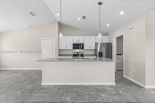 2305 NW 34 ave, Cape Coral, FL 33993