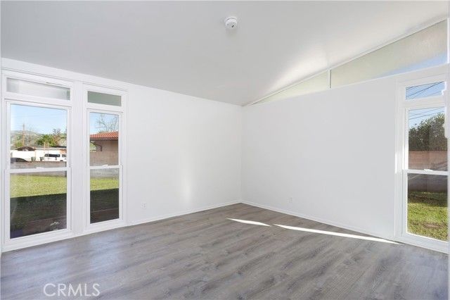 1049 N Macneil, San Fernando, CA 91340