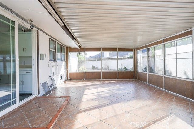 1049 N Macneil, San Fernando, CA 91340