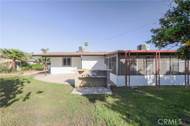 1049 N Macneil, San Fernando, CA 91340
