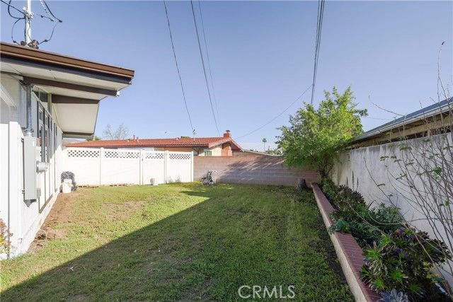 1049 N Macneil, San Fernando, CA 91340