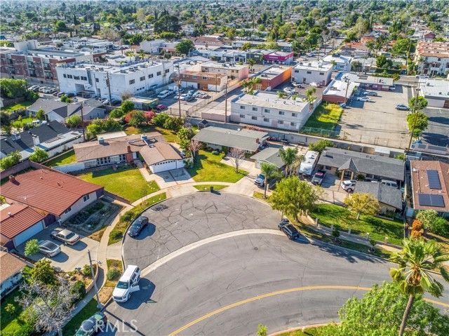 1049 N Macneil, San Fernando, CA 91340