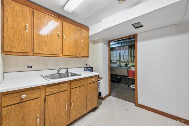 5216 Lee Street, Skokie, IL 60077