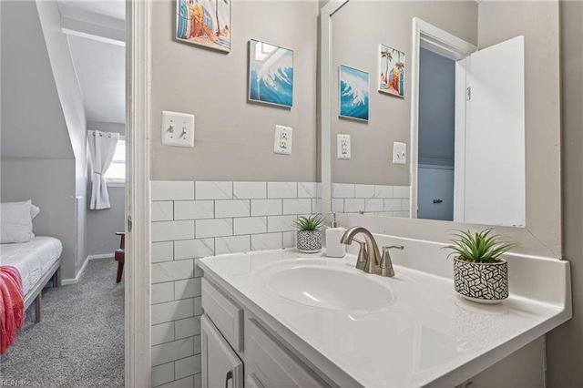 1427 W Ocean View AVE, Norfolk, VA 23503