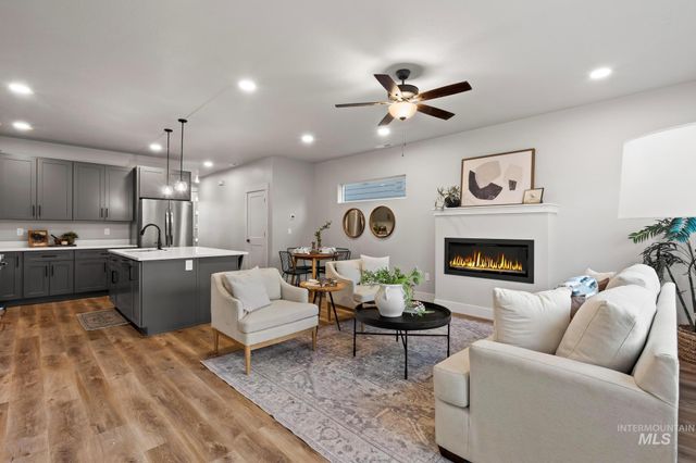 2101 S Pacific St, Boise, ID 83705