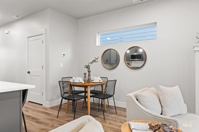 2101 S Pacific St, Boise, ID 83705