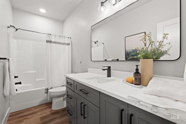 2101 S Pacific St, Boise, ID 83705