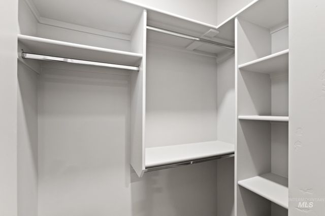 2101 S Pacific St, Boise, ID 83705