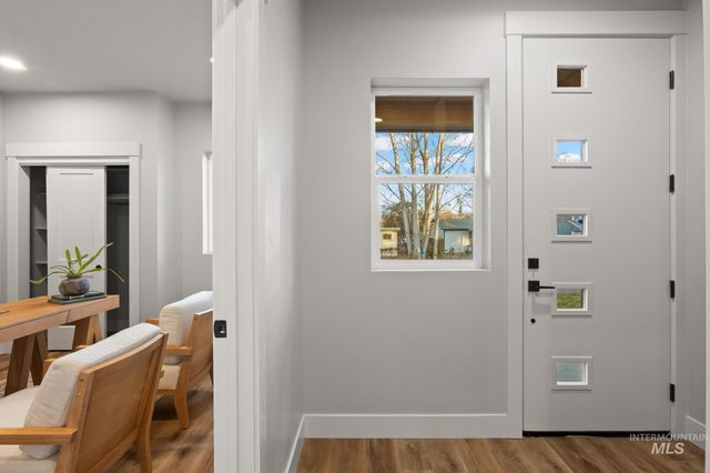 2101 S Pacific St, Boise, ID 83705