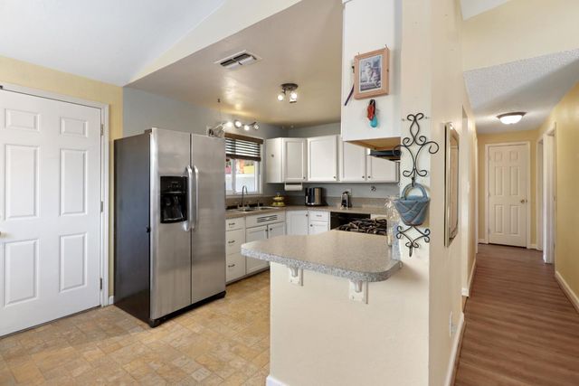 6505 Channing Dr, North Highlands, CA 95660