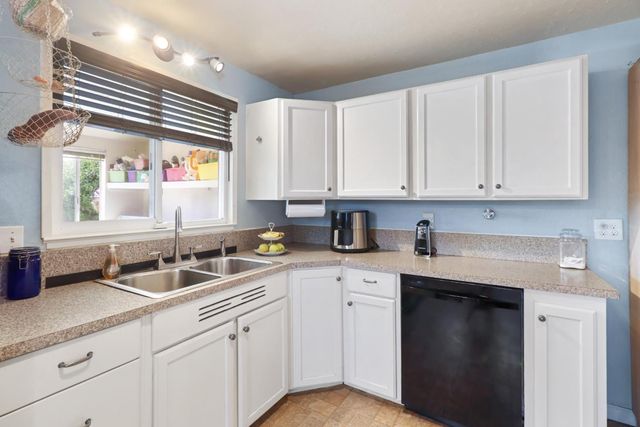 6505 Channing Dr, North Highlands, CA 95660