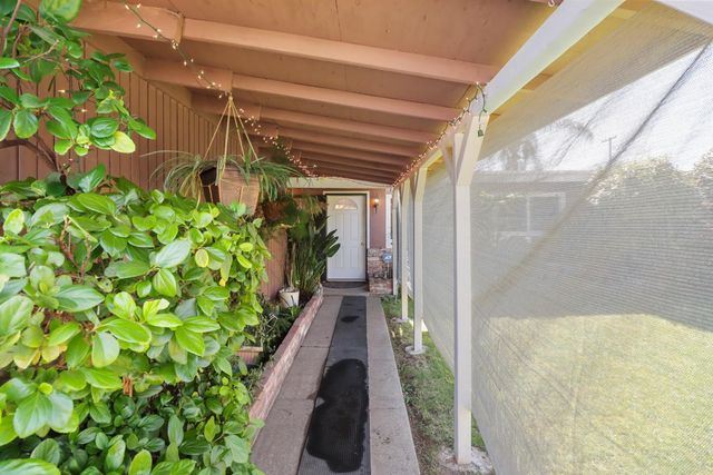 6505 Channing Dr, North Highlands, CA 95660