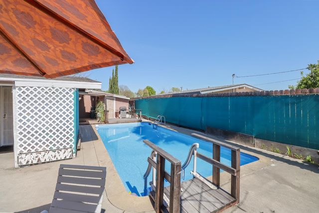 6505 Channing Dr, North Highlands, CA 95660