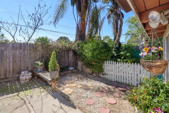 6505 Channing Dr, North Highlands, CA 95660
