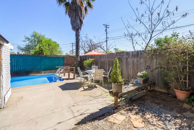 6505 Channing Dr, North Highlands, CA 95660