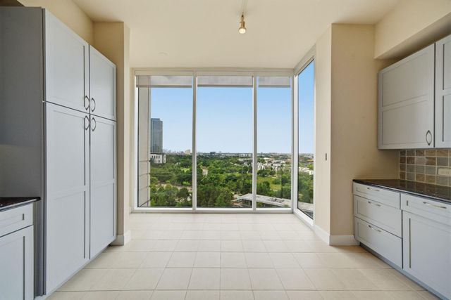 3333 Allen Parkway 1309, Houston, TX 77019