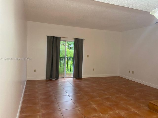 10030 HAMMOCKS 203, Miami, FL 33196