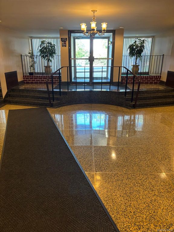 250 N Broadway #6F, Yonkers, NY 10701