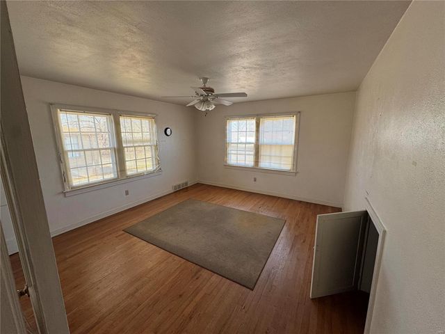 529 W Relief, Poplar Bluff, MO 63901