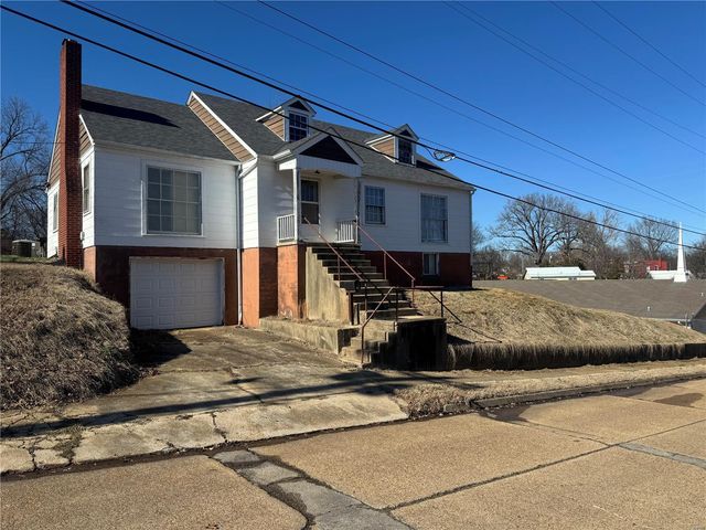 529 W Relief, Poplar Bluff, MO 63901