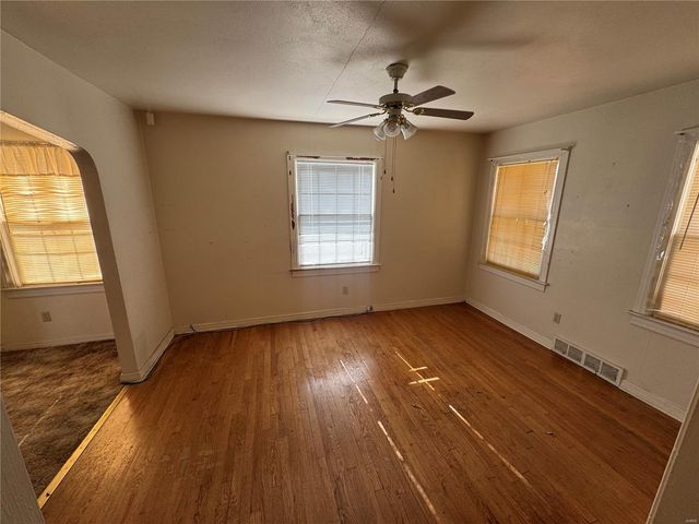 529 W Relief, Poplar Bluff, MO 63901