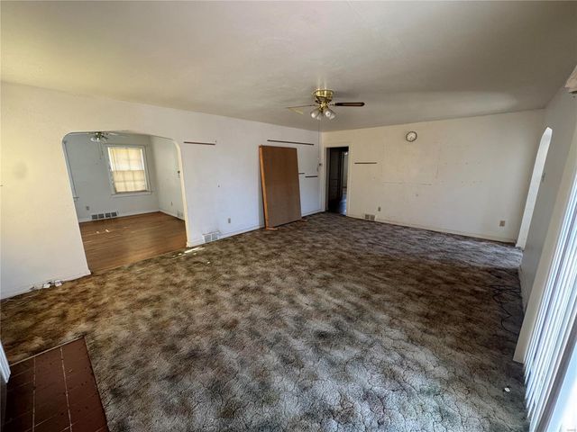 529 W Relief, Poplar Bluff, MO 63901