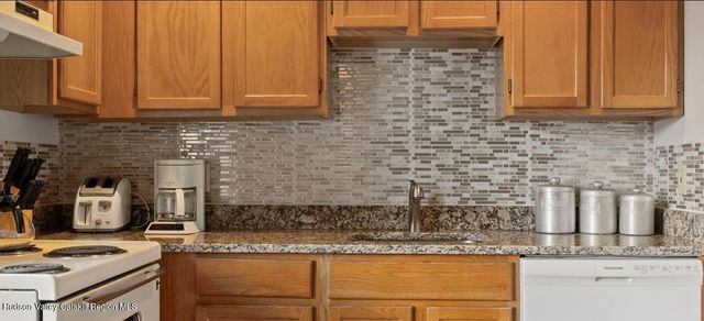 55 Quads Way 55, Windham, NY 12496