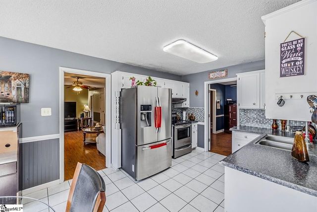 222 Briarcreek Drive, Spartanburg, SC 29301