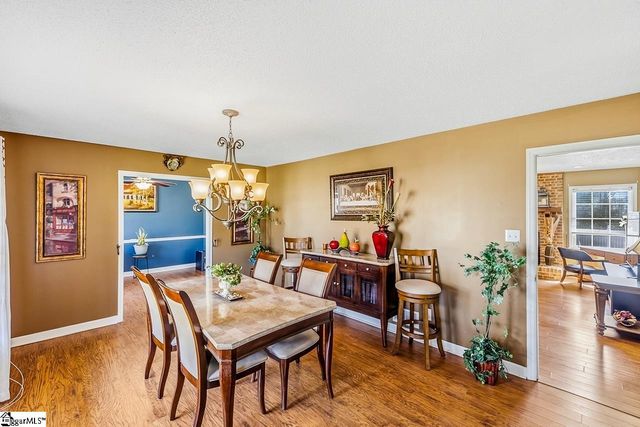 222 Briarcreek Drive, Spartanburg, SC 29301