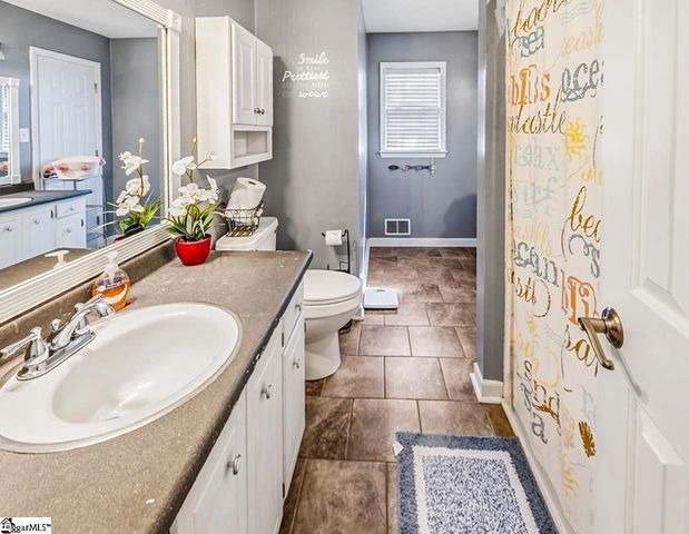 222 Briarcreek Drive, Spartanburg, SC 29301