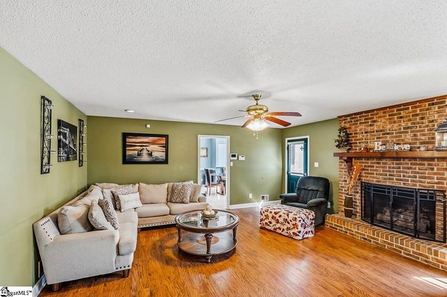 222 Briarcreek Drive, Spartanburg, SC 29301