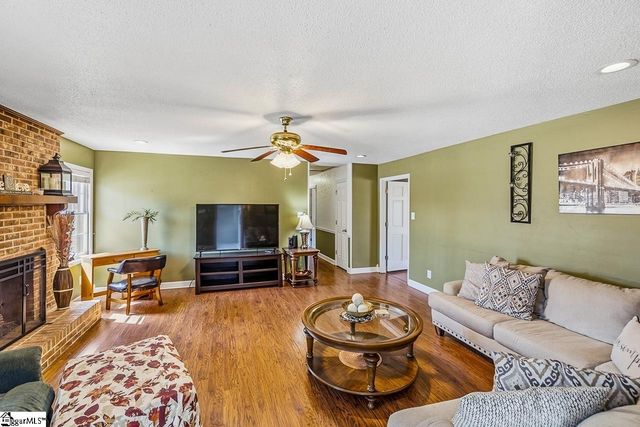 222 Briarcreek Drive, Spartanburg, SC 29301