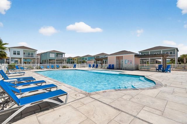 107 Rainbow Reef, Rockport, TX 78382