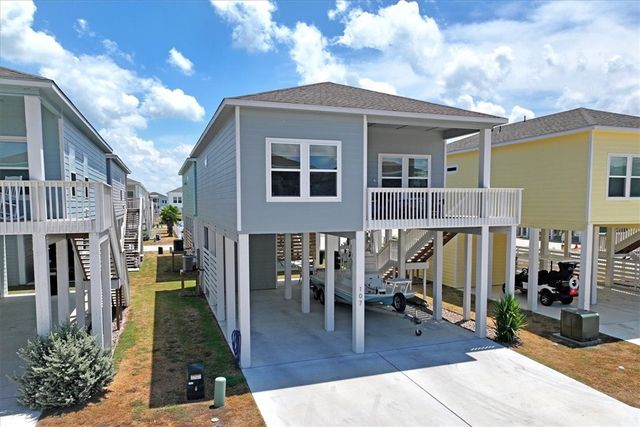 107 Rainbow Reef, Rockport, TX 78382